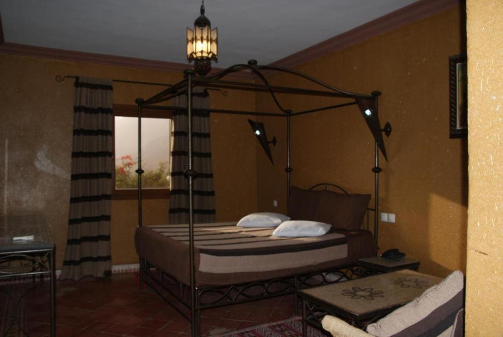 Click Excursions Tafraoute Hotel Taddart Exterior photo